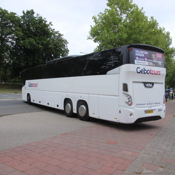 IMG_6096 Vertrekkende bus